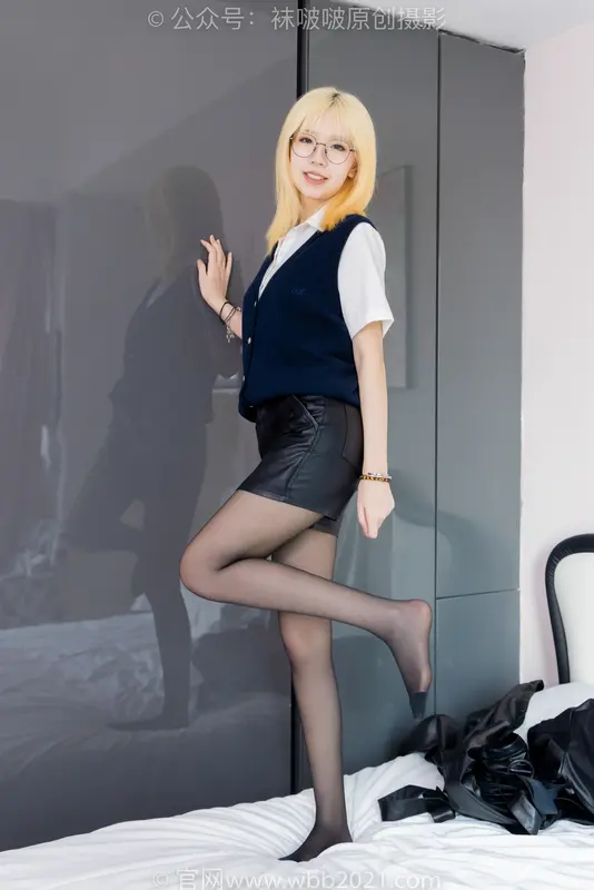 [BoBoSocks袜啵啵] NO.507 小甜豆-高跟长靴、薄黑丝（脚尖加固款）、皮衣外套、ol风（超长花絮版） - BoBoSocks袜啵啵